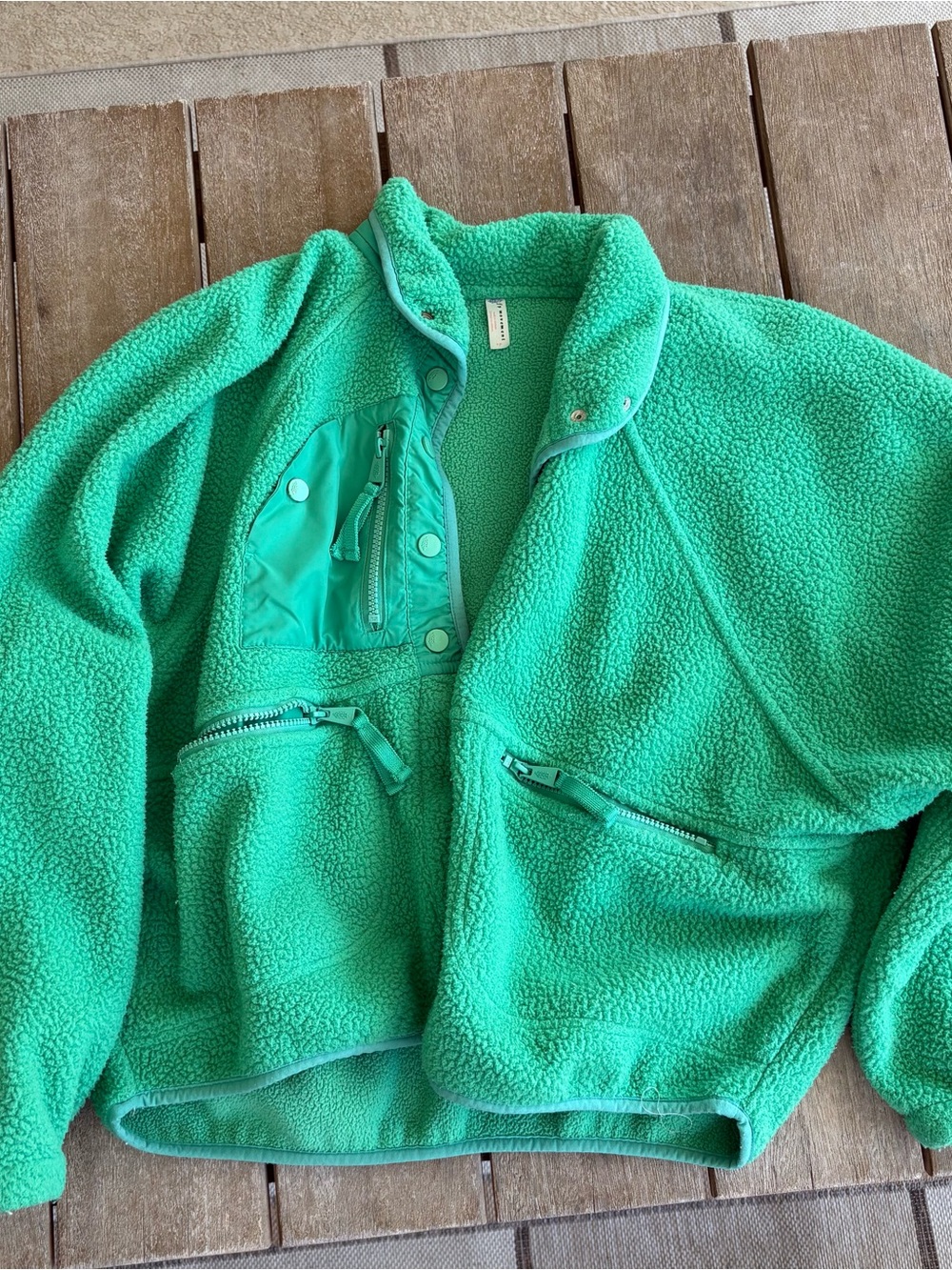 FP Movement by Free People Kelly Green hit the slopes Sherpa Fleece